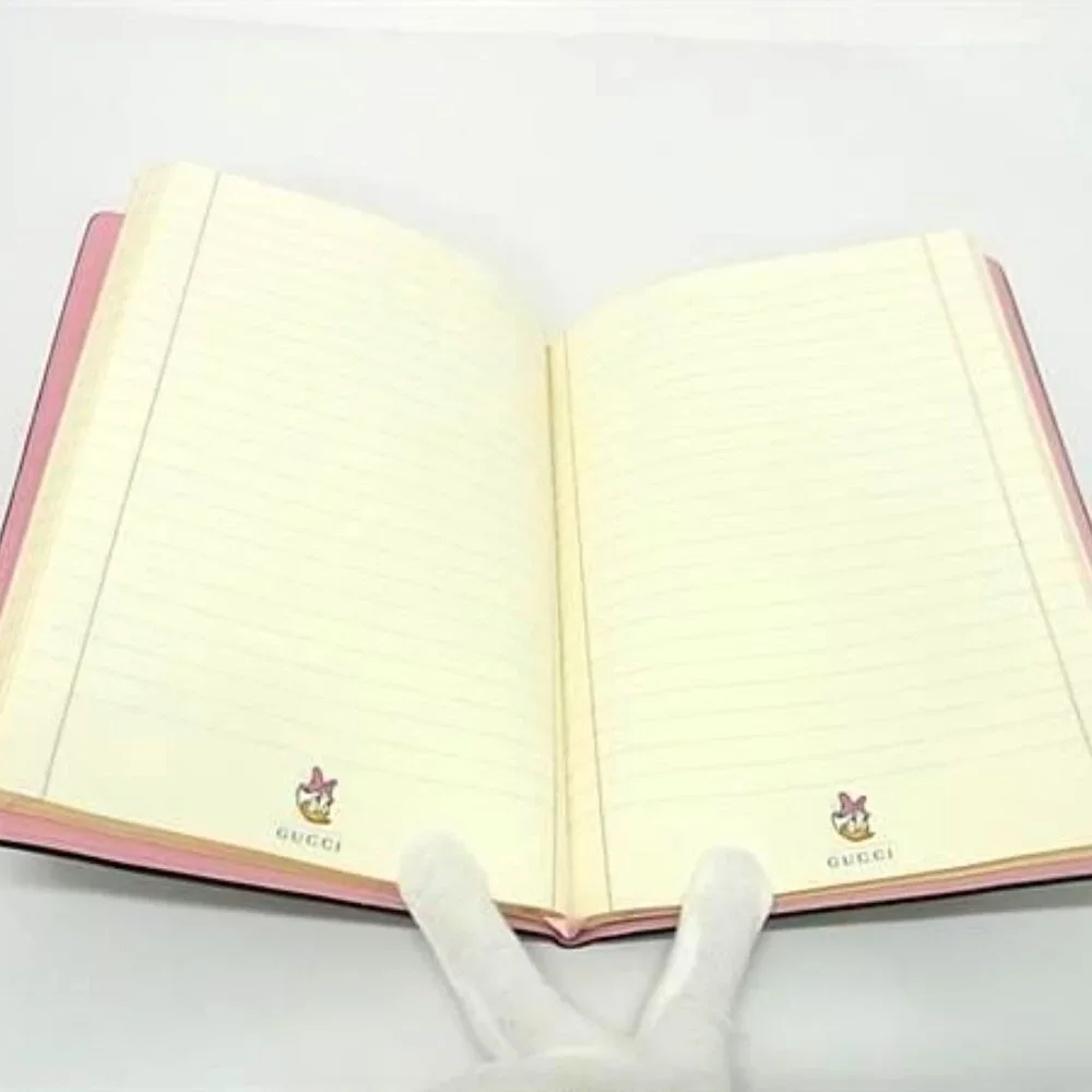 Gucci Disney Collaboration Daisy Duck GG Supreme Notebook Stationery